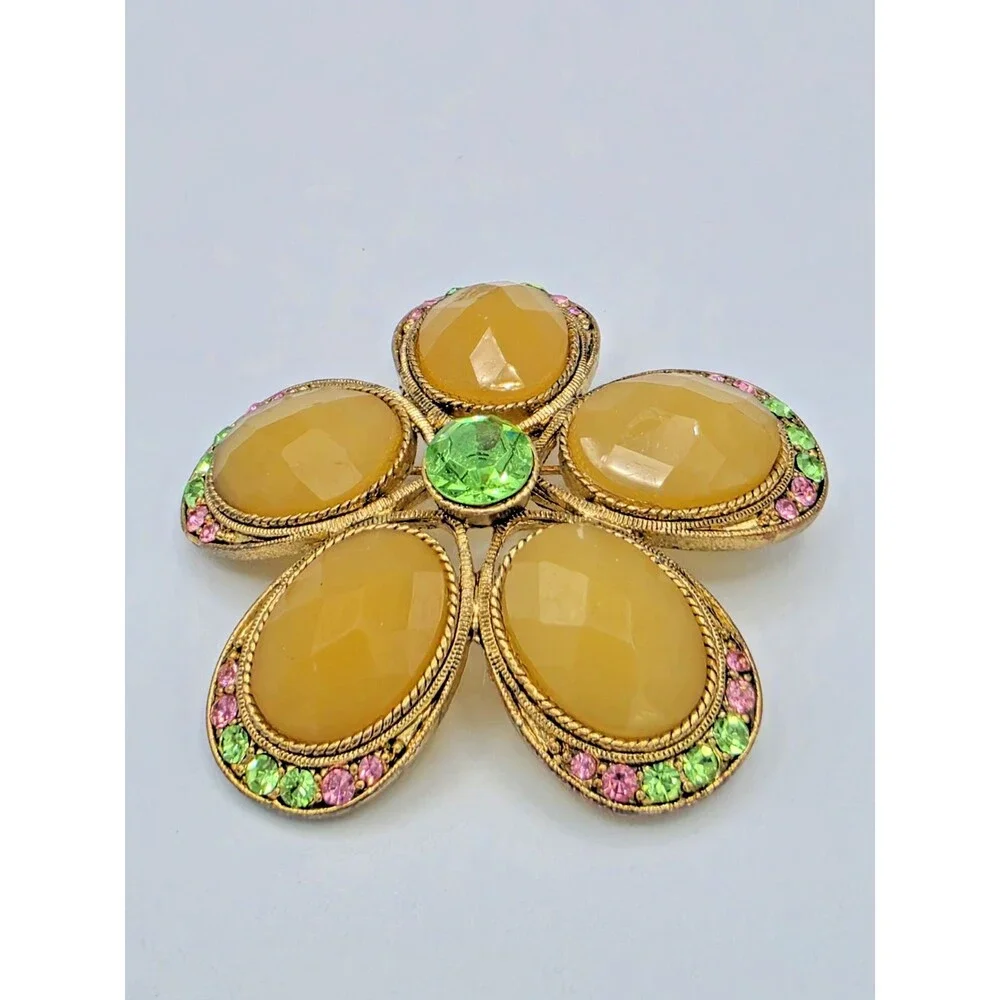 Unsigned Vintage pre pendant